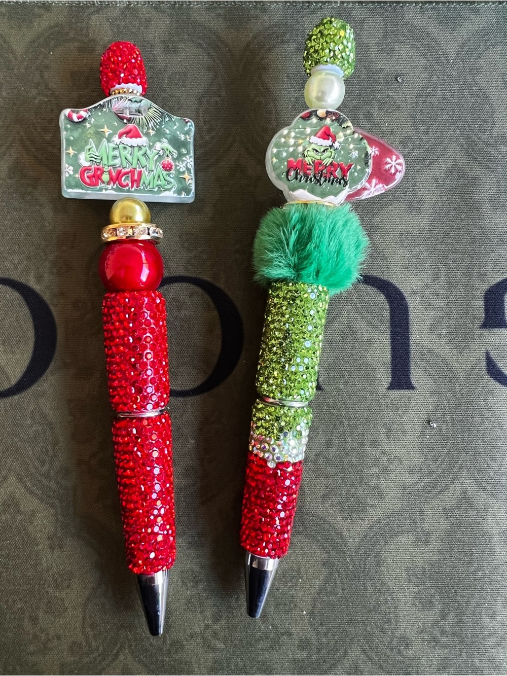 2x grinch Holiday Sparkle Red and Green Gem Pens  Xmas Christmas